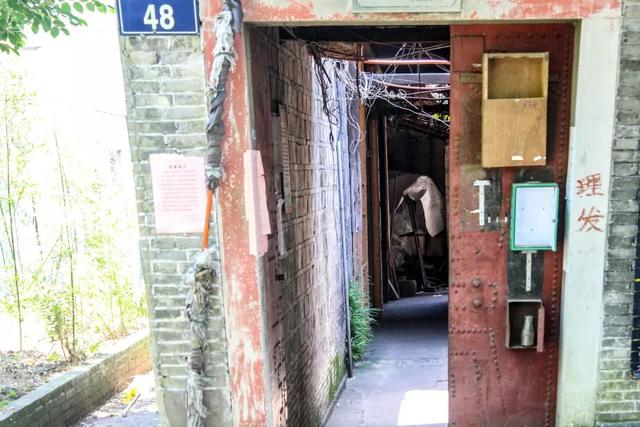 揭秘小巷深处的特色小店——探寻2024信访最新规定下的独特环境魅力