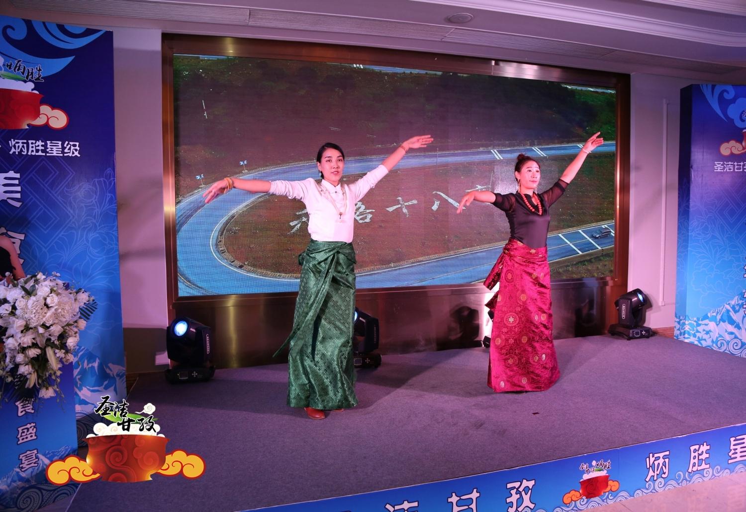 松茸几月份上市？当季节的旋律与科技的步伐交织，一场关于新鲜松茸与高科技产品的盛宴正悄然开启。今天，让我们一同走进这场科技与自然的融合之旅，感受科技如何重塑我们对松茸的认知与体验。