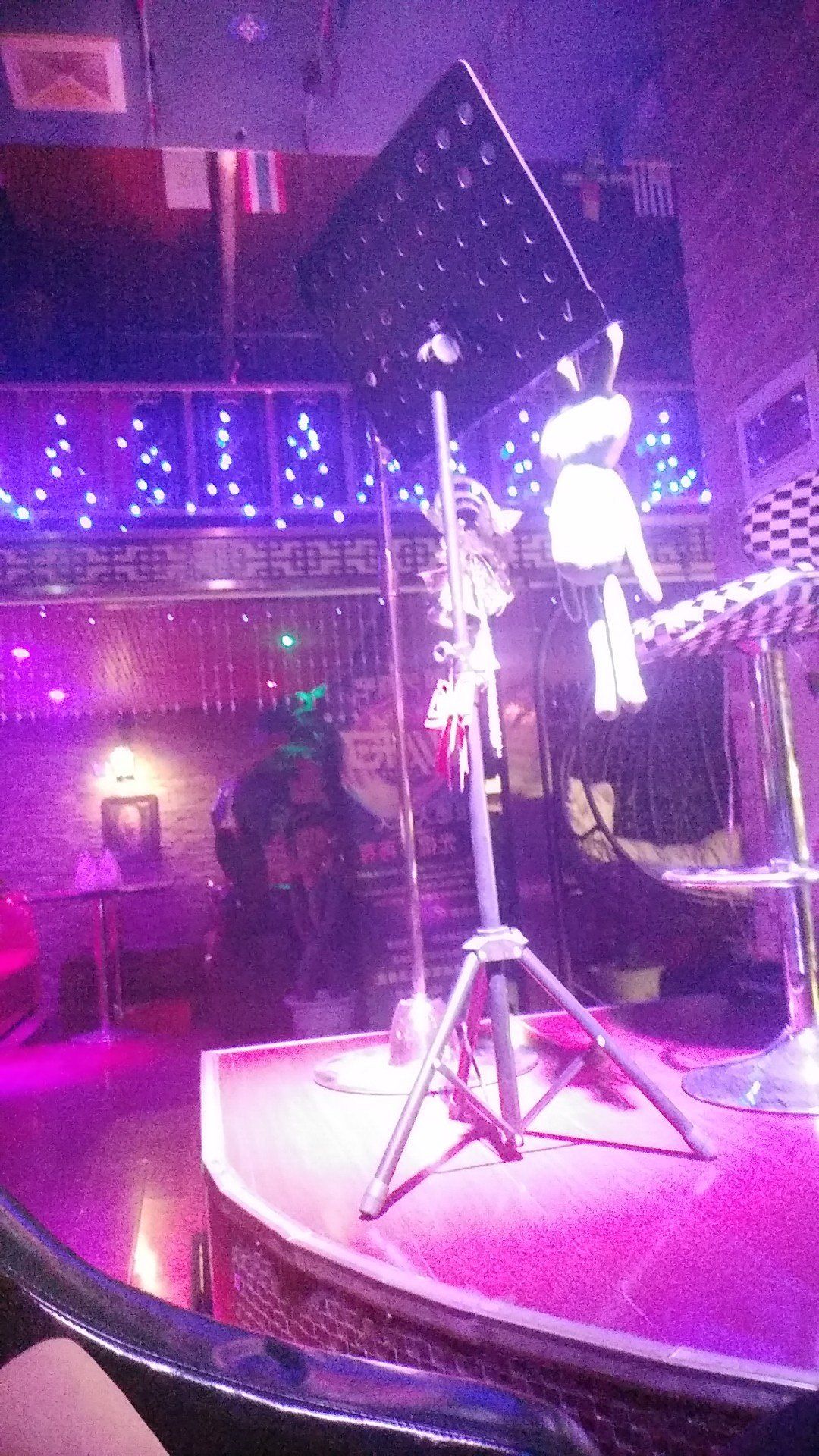 武威最新酒吧，时尚夜生活的热门目的地